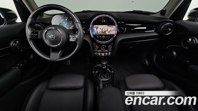 MINI Cooper 5-Door Classic Plus 3rd 2022 — фото 7