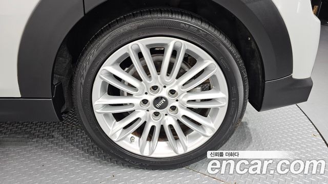 MINI Cooper 5-Door Classic Plus 3rd 2022 — фото 21