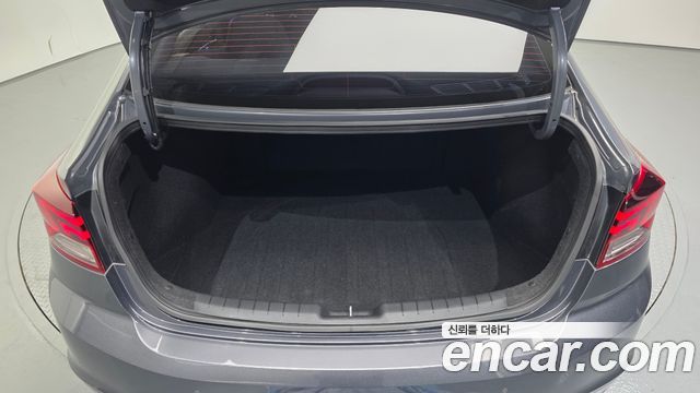 Hyundai Avante (AD) 1.6 Style 2020 — фото 20