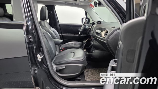 Jeep Renegade 2.4 Longitude 2017 — фото 15