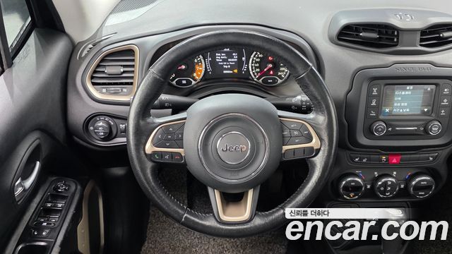 Jeep Renegade 2.4 Longitude 2017 — фото 17