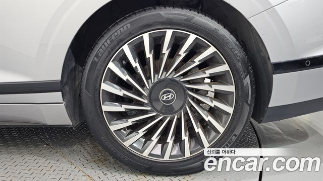 Hyundai Grandeur (GN7) 2,5 Gasoline 2WD Calligraphy 2023 — фото 21