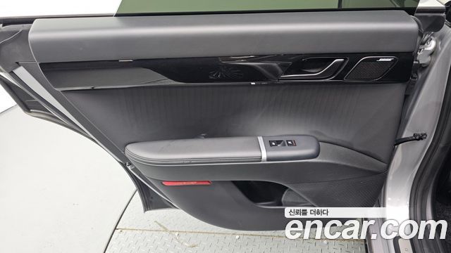 Hyundai Grandeur (GN7) 2,5 Gasoline 2WD Calligraphy 2023 — фото 25