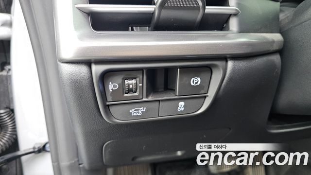 Hyundai Grandeur (GN7) 2,5 Gasoline 2WD Calligraphy 2023 — фото 27