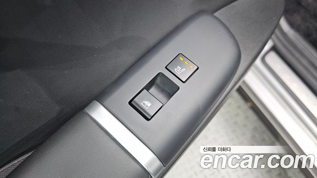 Hyundai Grandeur (GN7) 2,5 Gasoline 2WD Calligraphy 2023 — фото 35