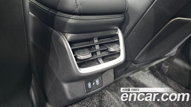Hyundai Grandeur (GN7) 2,5 Gasoline 2WD Calligraphy 2023 — фото 37