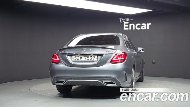 Mercedes-Benz C-Class (W205) C220 d 4MATIC AMG Line 2019 — фото 4