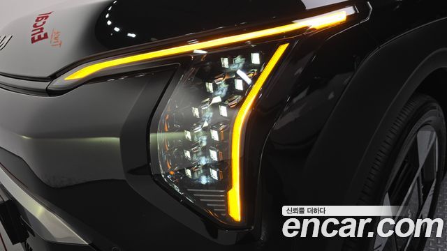 Kia EV3 Long Range 2WD Earth 2025 — фото 28
