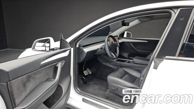 Tesla Model Y RWD 2023 — фото 10