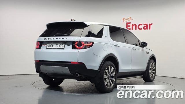 Land Rover Discovery Sport 2.0 TD4 HSE Luxury 2018 — фото 2