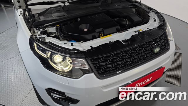 Land Rover Discovery Sport 2.0 TD4 HSE Luxury 2018 — фото 6
