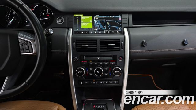 Land Rover Discovery Sport 2.0 TD4 HSE Luxury 2018 — фото 15
