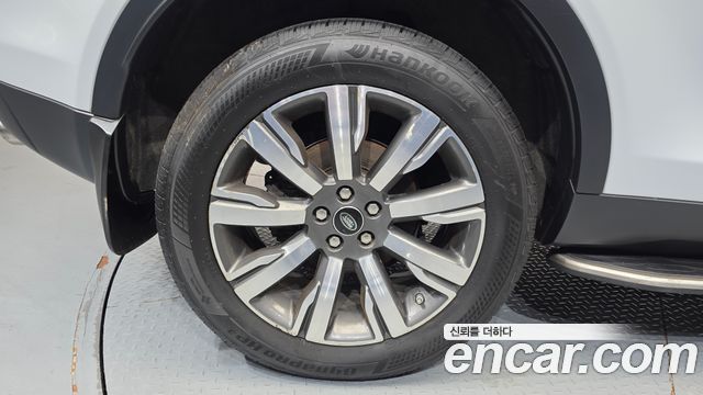 Land Rover Discovery Sport 2.0 TD4 HSE Luxury 2018 — фото 21
