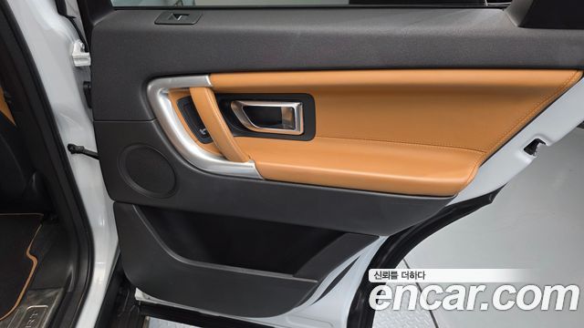Land Rover Discovery Sport 2.0 TD4 HSE Luxury 2018 — фото 25