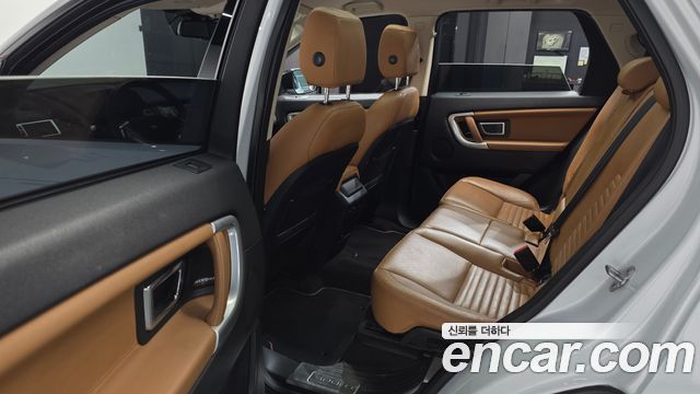 Land Rover Discovery Sport 2.0 TD4 HSE Luxury 2018 — фото 26