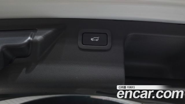 Land Rover Discovery Sport 2.0 TD4 HSE Luxury 2018 — фото 31