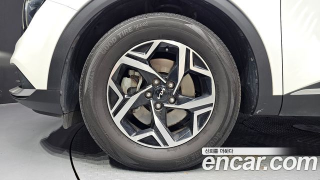 Kia Sportage (V) Diesel 2.0 2WD Prestige 2022 — фото 5