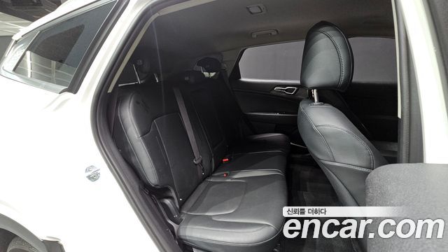 Kia Sportage (V) Diesel 2.0 2WD Prestige 2022 — фото 11
