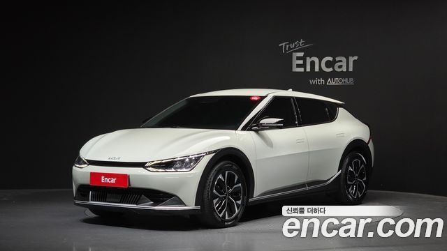 Kia EV6 Long Range Light 2023 — фото 1