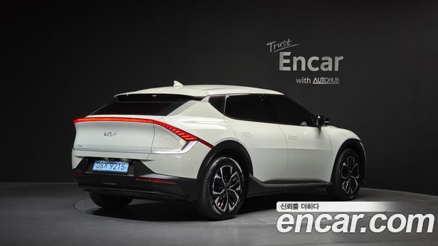 Kia EV6 Long Range Light 2023 — фото 2