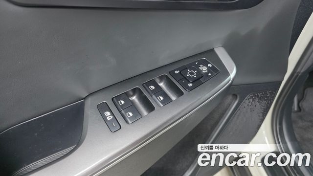 Kia EV6 Long Range Light 2023 — фото 24