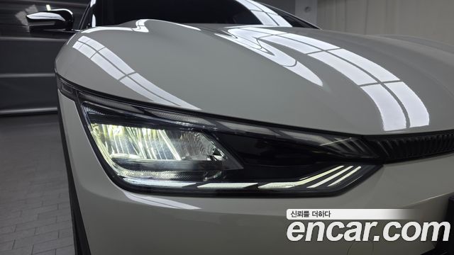 Kia EV6 Long Range Light 2023 — фото 28