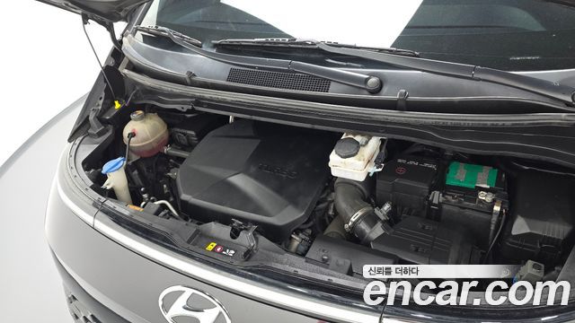 Hyundai Staria Cargo 5-Seater Modern 2022 — фото 6