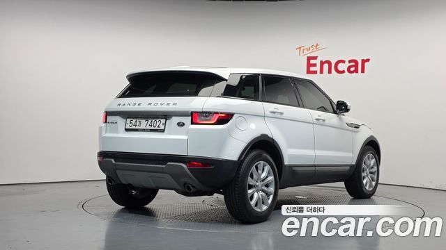 Land Rover Range Rover Evoque 2.0 TD4 SE 2018 — фото 2