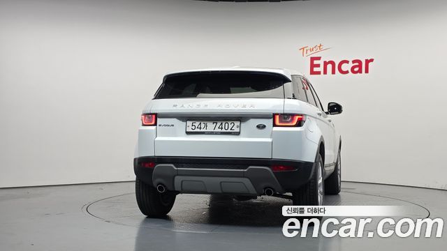 Land Rover Range Rover Evoque 2.0 TD4 SE 2018 — фото 4