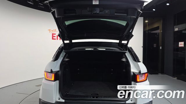 Land Rover Range Rover Evoque 2.0 TD4 SE 2018 — фото 20