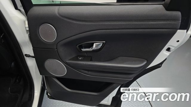Land Rover Range Rover Evoque 2.0 TD4 SE 2018 — фото 25
