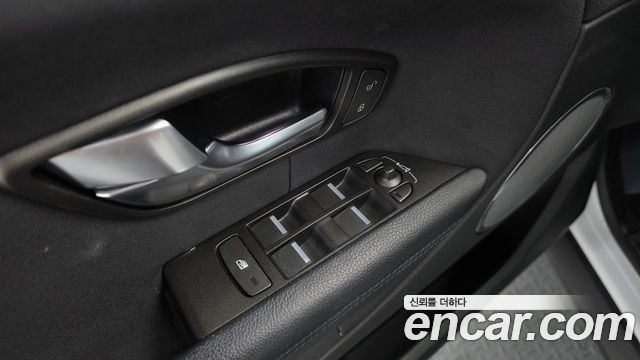 Land Rover Range Rover Evoque 2.0 TD4 SE 2018 — фото 27