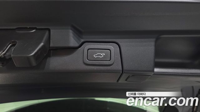 Land Rover Range Rover Evoque 2.0 TD4 SE 2018 — фото 30