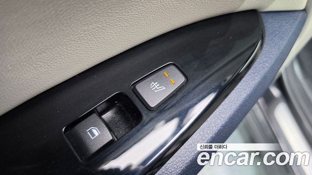 Kia Sportage Hybrid (V) Nobleless 2WD 2023 — фото 14