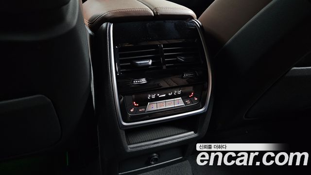 BMW X6 (G06) xDrive30d M Sport 2025 — фото 18