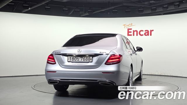 Mercedes-Benz E-Class (W213) E200 Avantgarde 2017 — фото 4