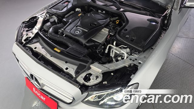 Mercedes-Benz E-Class (W213) E200 Avantgarde 2017 — фото 6