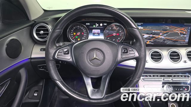 Mercedes-Benz E-Class (W213) E200 Avantgarde 2017 — фото 13