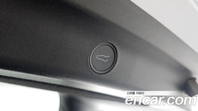 Tesla Model Y RWD 2023 — фото 17