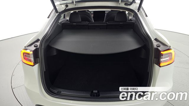 Tesla Model Y RWD 2023 — фото 18
