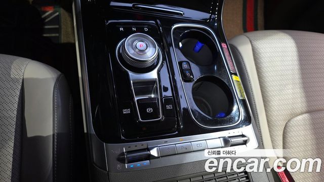 Kia Carnival (IV) Gasoline 7-Seater Hi-Limousine Signature 2021 — фото 9