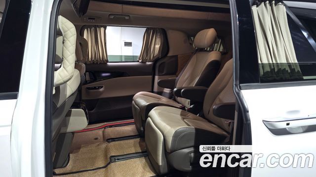 Kia Carnival (IV) Gasoline 7-Seater Hi-Limousine Signature 2021 — фото 16