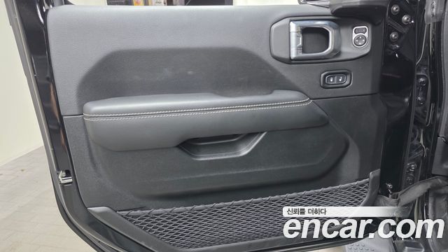 Jeep Wrangler (JL) 2.0 Overland 4Door 4xe 2022 — фото 24