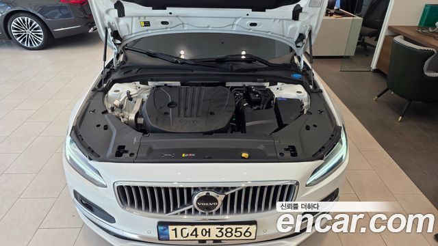 Volvo S90 B5 Ultimate Bright 2023 — фото 6