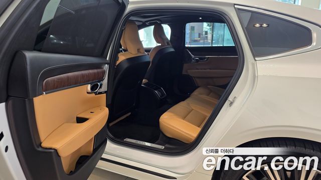 Volvo S90 B5 Ultimate Bright 2023 — фото 15
