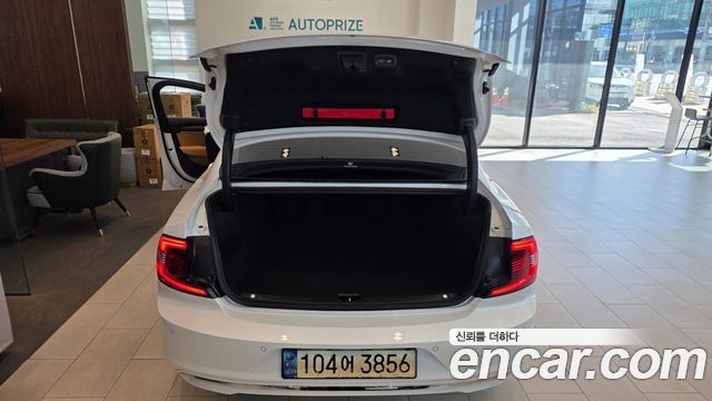 Volvo S90 B5 Ultimate Bright 2023 — фото 23