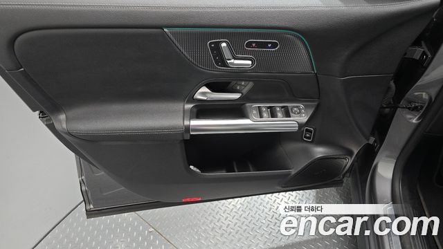 Mercedes-Benz EQA (H243) EQA250 AMG Package Plus 2022 — фото 24