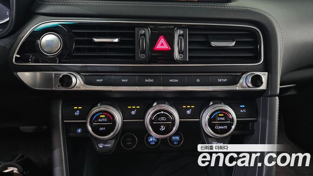 Genesis G70 Gasoline 2.0T 4WD 2021 — фото 15