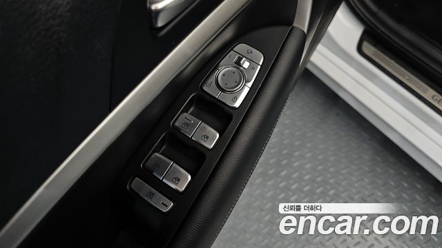 Genesis G70 Gasoline 2.0T 4WD 2021 — фото 16
