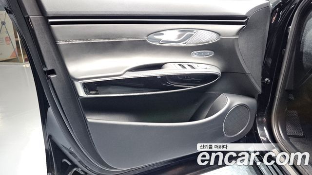 Genesis GV70 2.5T Gasoline 2WD 2021 — фото 24